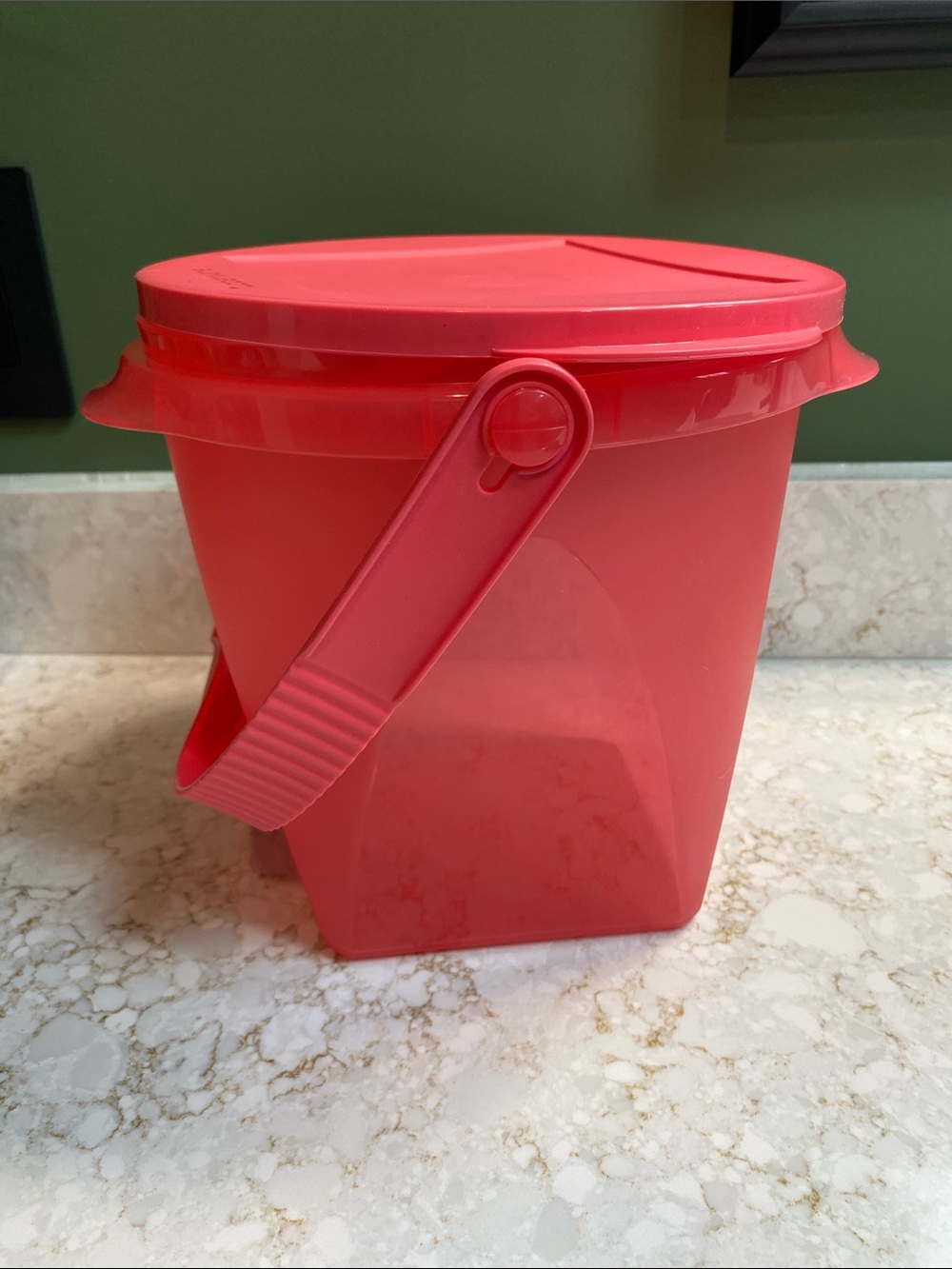 Tupperware Bright Coral Red Round Lid